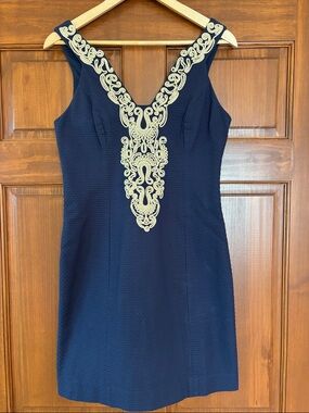 Lilly Pulitzer Shift Dress Size 2 Navy Blue Metallic Gold Trim Excellent!